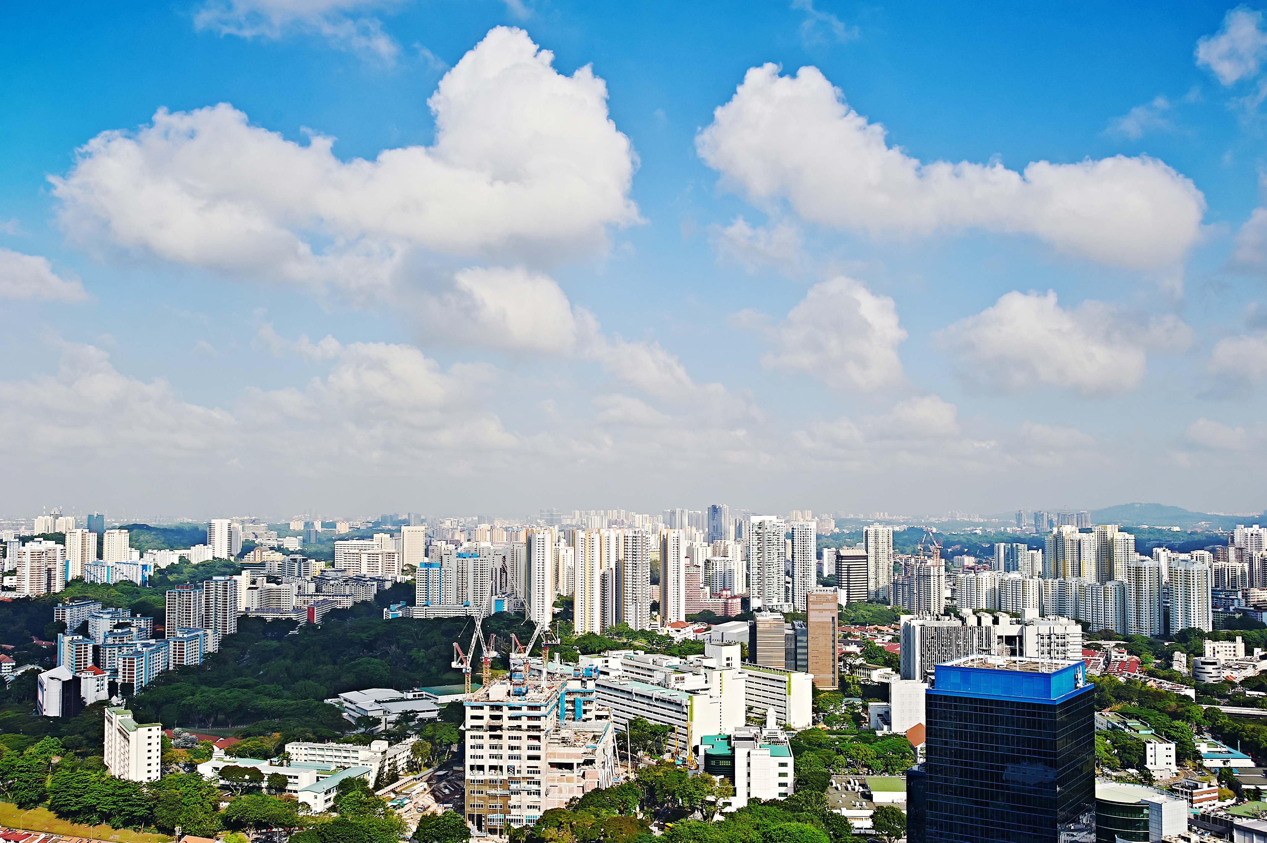 摄图网_328060211_新加坡金融商业摩天大楼城市蓝色景观房子建筑学公寓鸟瞰图(非企业商用).jpg